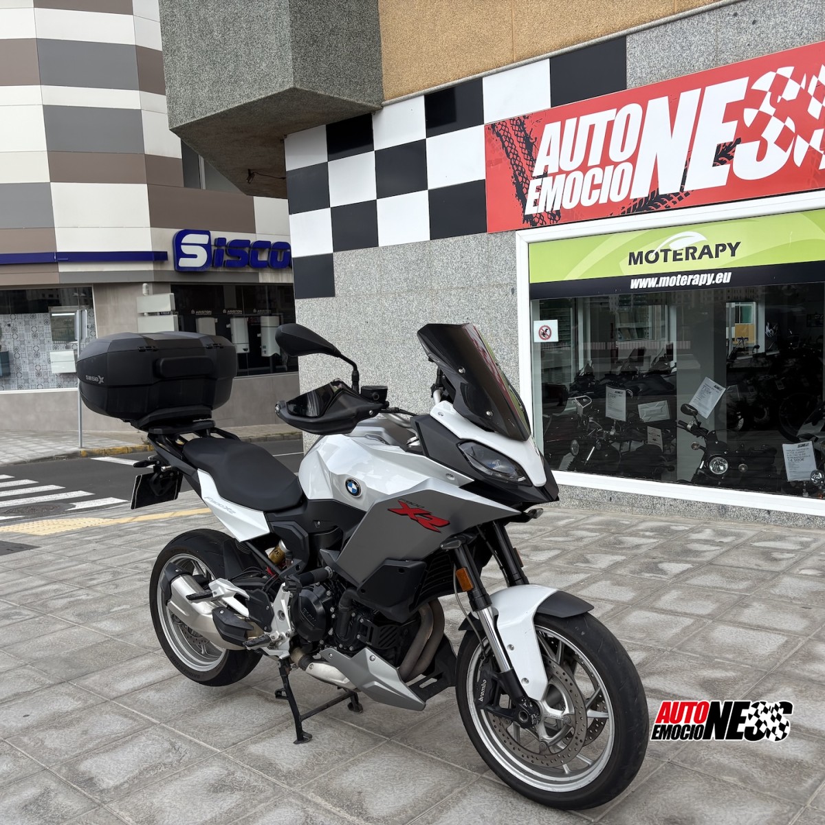 BMW , F 900 XR