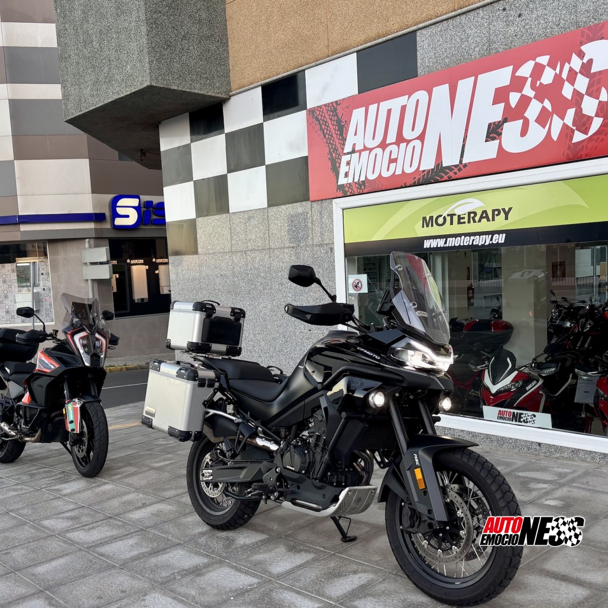 CF MOTO, 800 MT EXPLORE