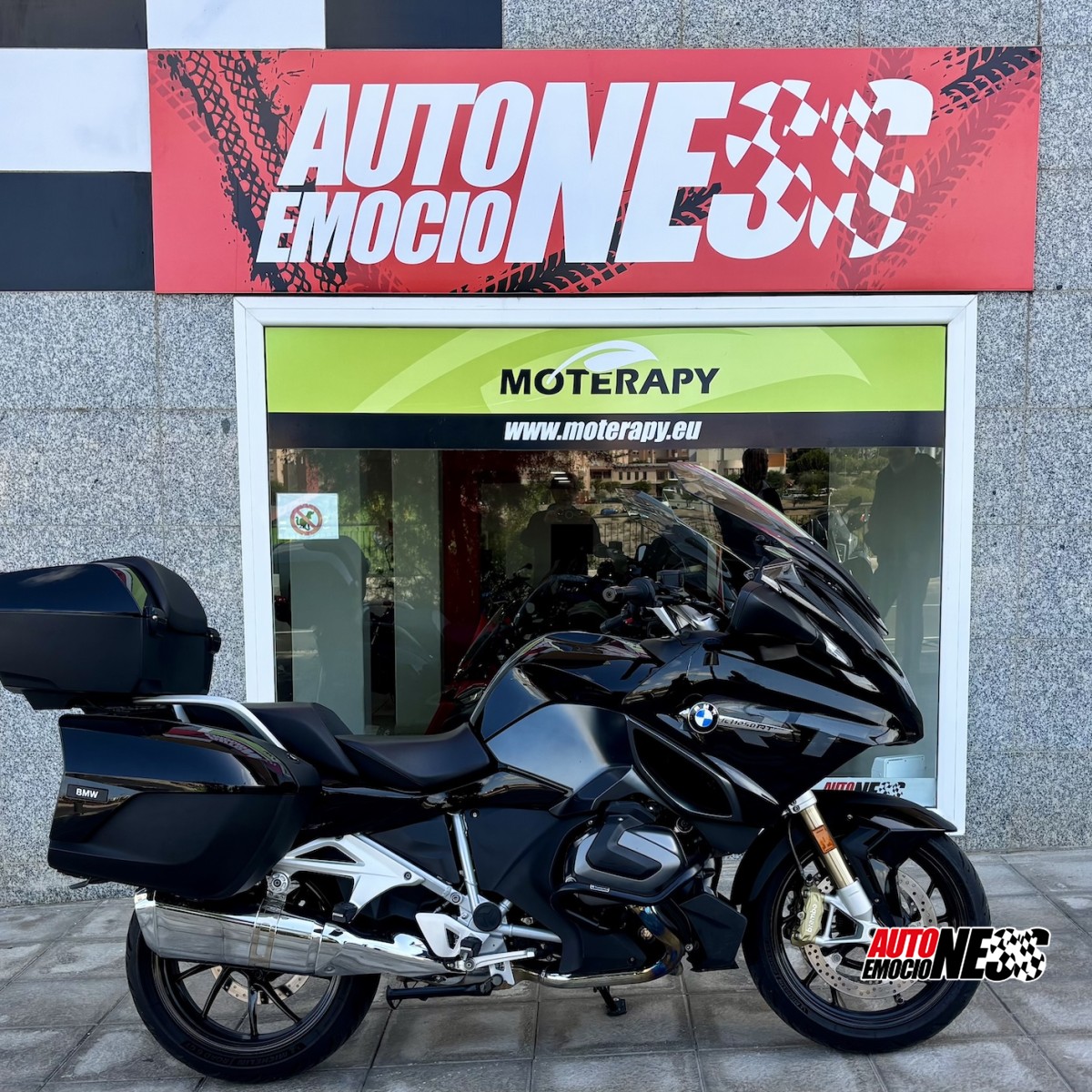 BMW, R 1250 RT  TFT.  TRIPLE BLACK