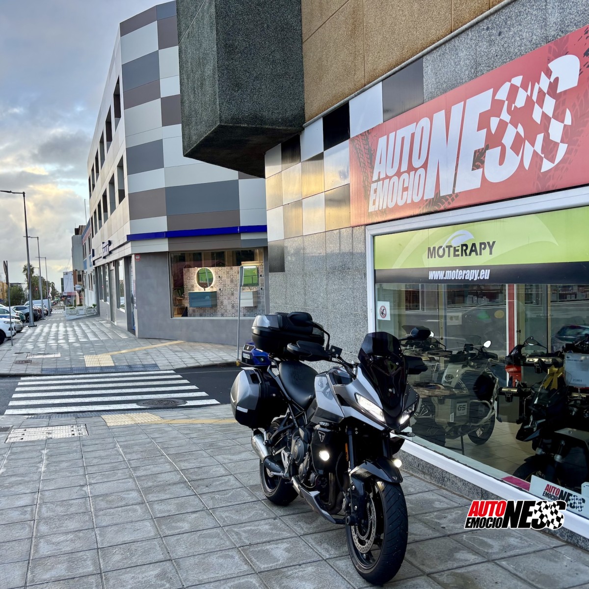 TRIUMPH, TIGER SPORT 660.   A2